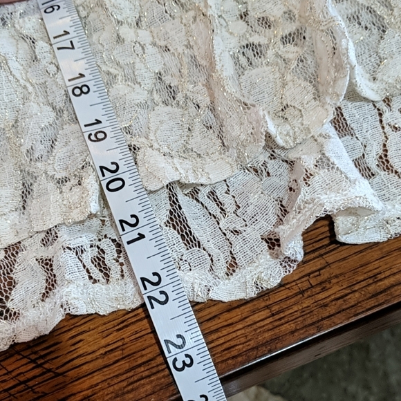 Lace cover top - Picture 4 of 7